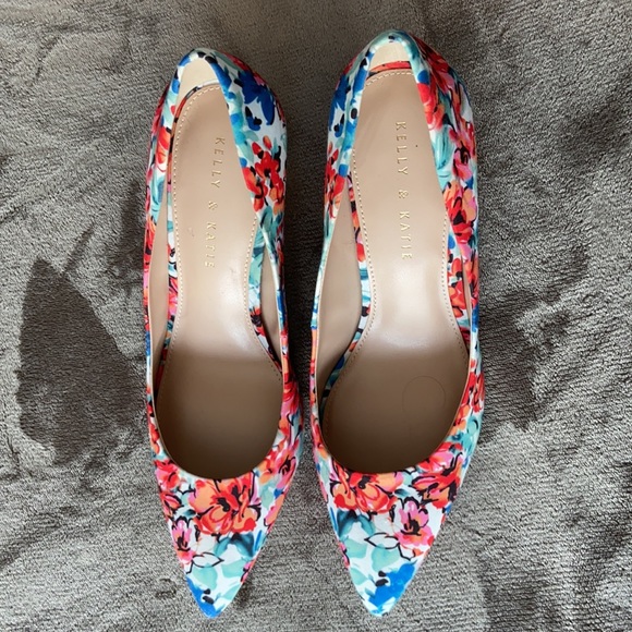 Kelly and Katie Heels - Picture 4 of 8